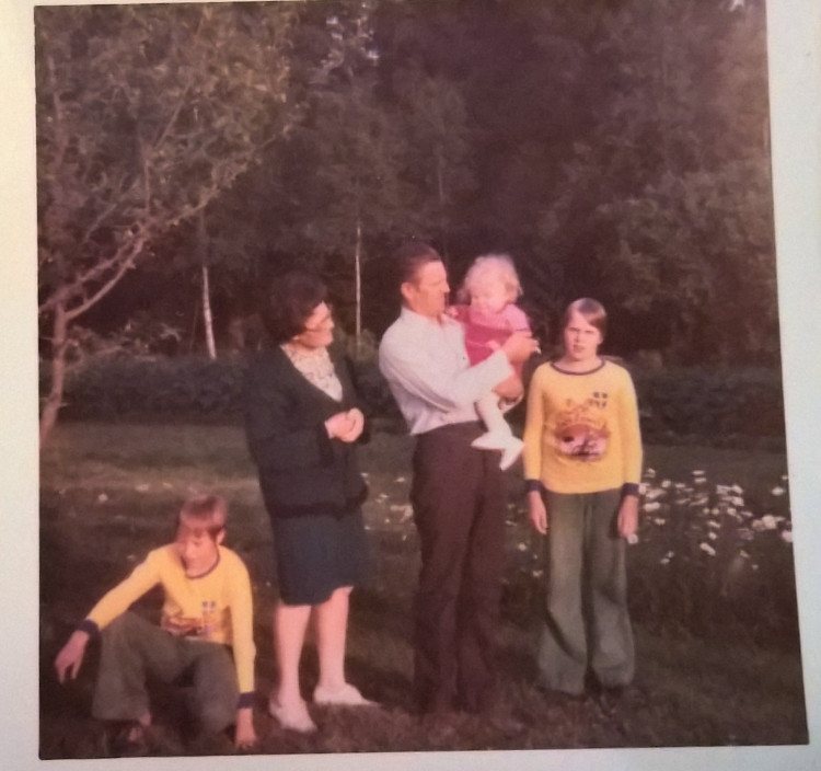c207c3ef-bc0d-43b2-8e00-883f84736fab.jpg