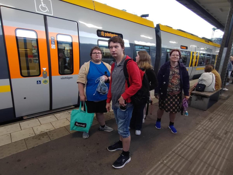 d6481f13-a5ae-4b4a-a0dc-27d5db778eaf.jpeg