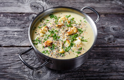 Blomkåls och purjolökssoppa med getost