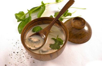 Kycklingsoppa tom ka gai