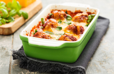 Gratinerade köttbullar med smak av Italien